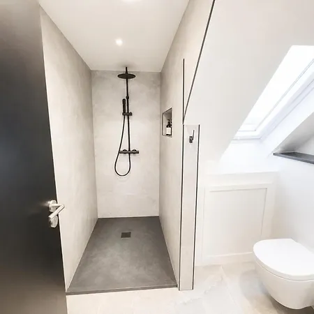 15min Walk To Center Stylish 3br & 1lr Ghent